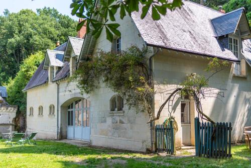 Gennes-Val-de-Loire House | Idéal Groupes 3 Gîtes, 4 Chambres - Bord de Loire