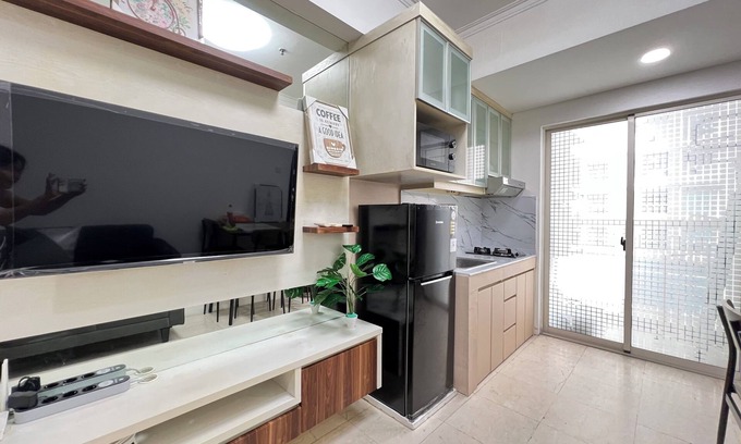Jakarta Apartment | Cozy Homey 2-bedroom apartment direct to Central Park Mall and Neo Soho Mall