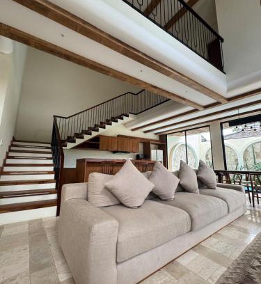Tuban Villa | Tuluscoliving Villa