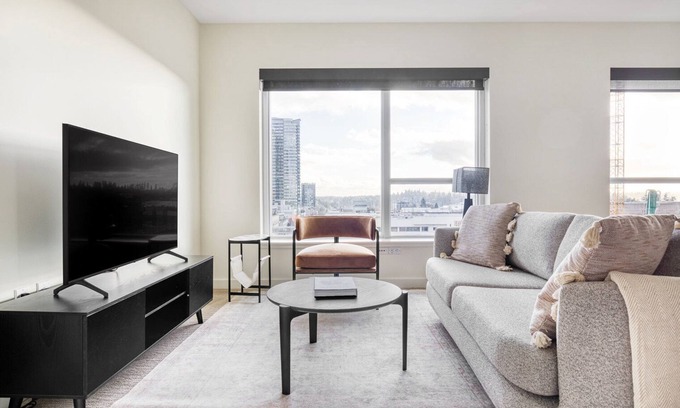 Northwest Bellevue Apartment | Ideal Bellevue 2BR w/Great Views & Gym, close to shopping, by Blueground