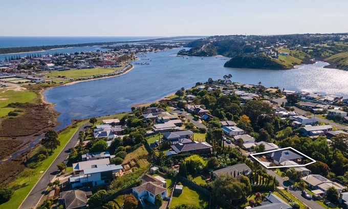 Lakes Entrance House | Ideal escape for those seeking a serene getaway