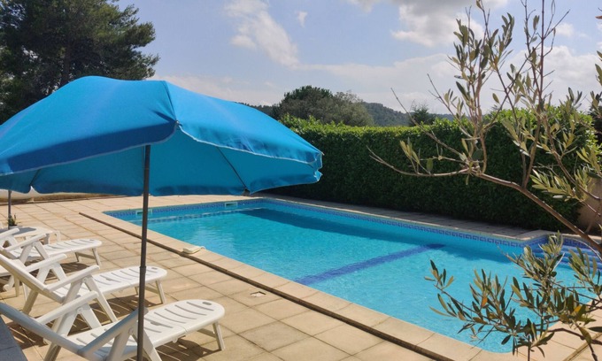 Cessenon-sur-Orb Villa | Ideal for family & friends to enjoy a holiday together, but have your own space.