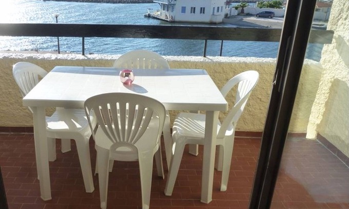 Le Barcares Apartment | IDEAL FOR SINGLE COUPLES OR FAMILIES WITH ONE OR TWO CHILDREN