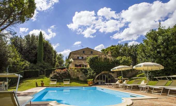 Montemaggiore al Metauro Villa | Ideal Residence With Pool Located Near Mondavio