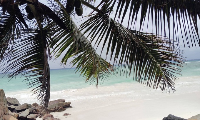 Anse Kerlan House | Ideal little semi-detached bungalow on Praslin island located on the coast.