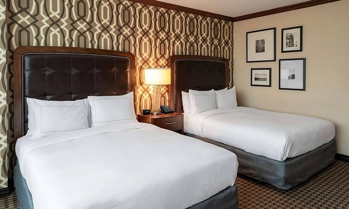 Alexandria West Hotel | Ideal Mix of Comfort and Value! 4 Comfortable Units, Indoor and Outdoor Pool!