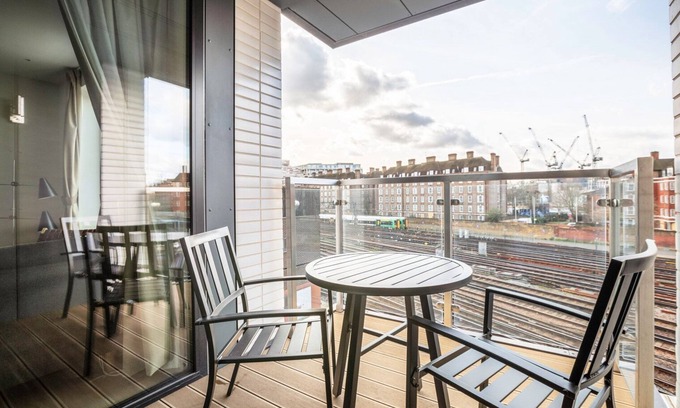 Churchill Apartment | Ideal Pimlico 1BR, 10 mins to Victoria Station, by Blueground