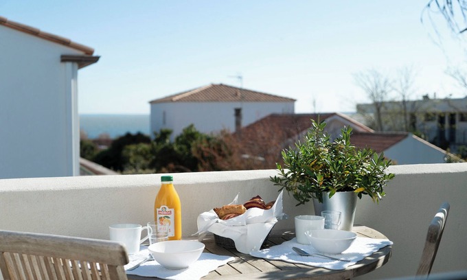 Perols Apartment | Ideal stay, with beaches, ponds and tramway just around the corner! Apt 2