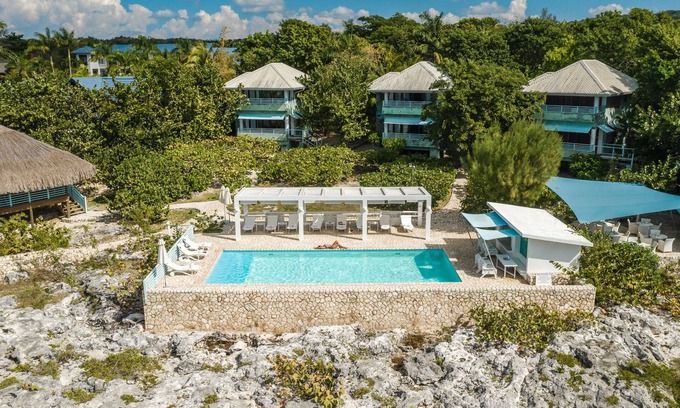 West End Villa | Idle Awhile Cliffs
