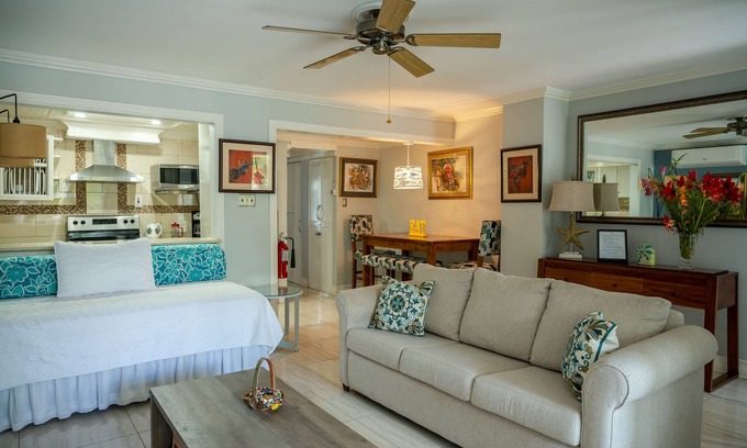 Montego Bay Apartment | "Idle Time on the Bay". Visually Charming and newly refurbished apartment