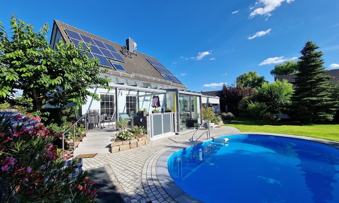 Behlitz Apartment | Idyllic vacation apartment with pool, whirlpool and sauna near Leipzig