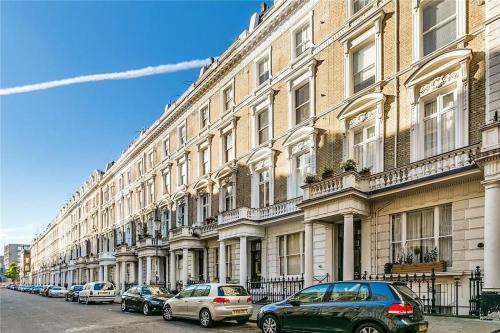 Pembridge Apartment | Idyllic 2Bed 2Bath Apartment