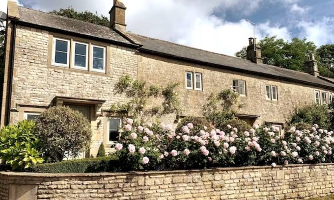 Colerne Cabin | Idyllic cottage near Bath and The Cotswolds