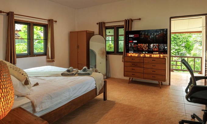 Srithanu House | Idyllic Hideaway - 2mn ZenBeach - Garden - 4K TV - AC