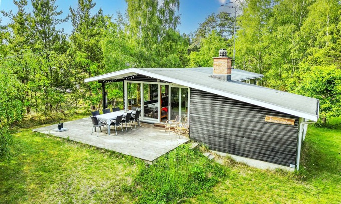 Hoeve Strand Cottage | Idyllic holiday home in the middle of nature, 5 min from beautiful sandy beach