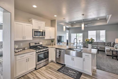 Kingman House | Idyllic Kingman Retreat with Yard - Near Hiking