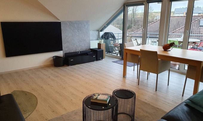 Bermatingen Apartment | Idyllic modern apartment with two balconies and air conditioning