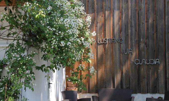 Leeder Apartment | Idyllic place in a beautiful location with Lofft character