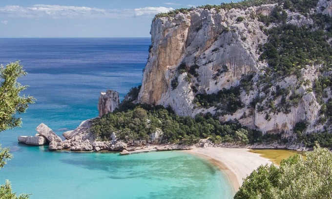 Orosei Apartment | Idyllic Residence Cala Viola T6 2 Bedroom Apartment Sleeps 6 Persons