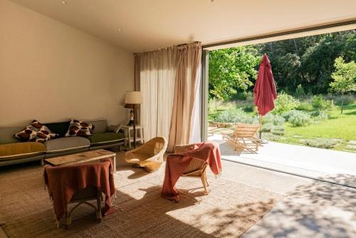 Le Thoronet Villa | Idyllic Riverside Provencal Farmhouse