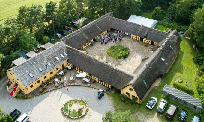 Ronde House | Idyllisk Kolonihavehus