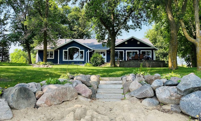 Kandiyohi County House | “If you’re lucky enough to stay on West Norway Lake, you’re lucky enough!”