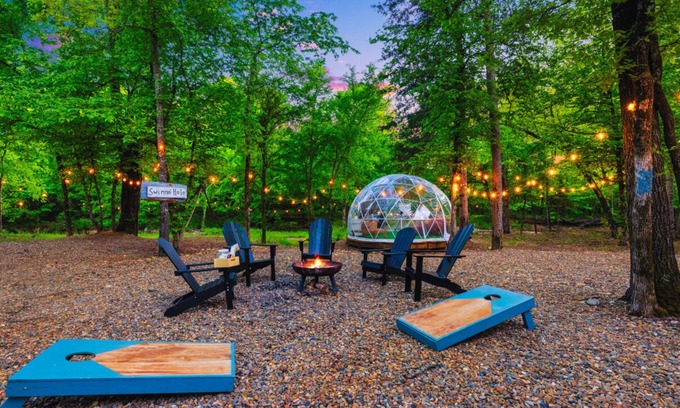 Broken Bow Cabin | IG Worthy Creekside, Igloo, Hot Tub, Playset on 2 acres