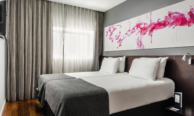 L'Hospitalet de Llobregat Hotel | Ikonik Lex