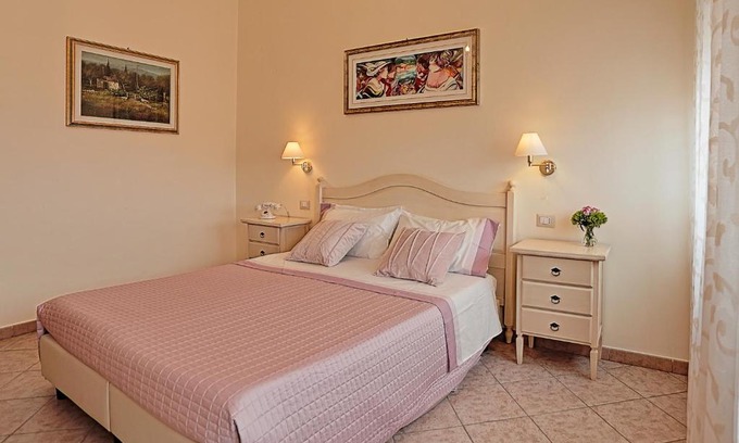 Santa Caterina House | il Castello Guest House