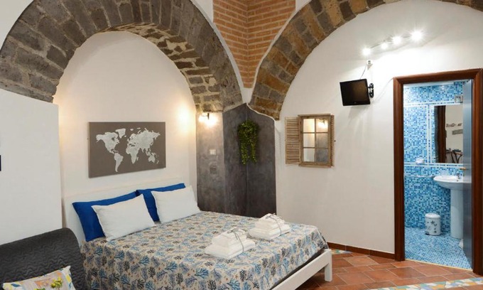 Historical Downtown Salerno House | "Il Turista" Holiday Home