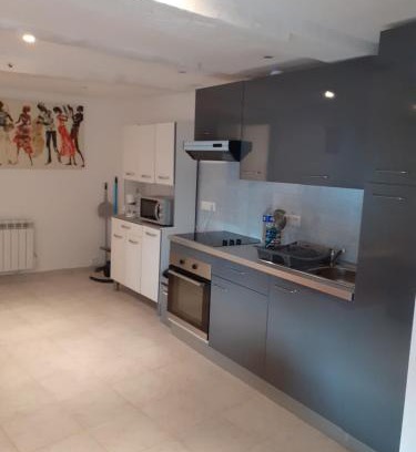 Ploubezre Apartment | Ile breizh