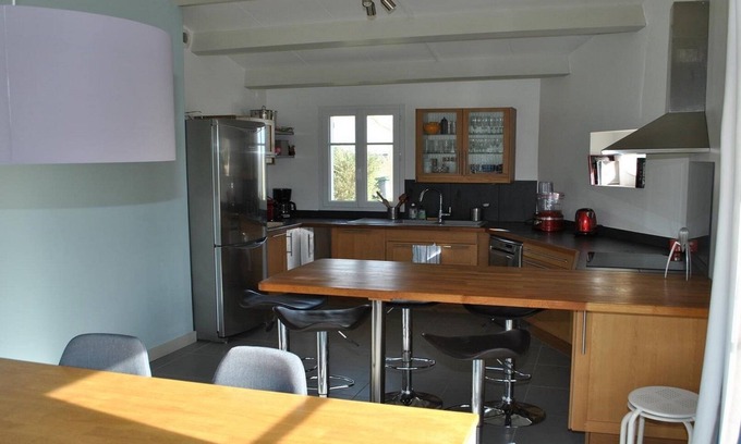 Loix House | Ile de Ré: 1 house and 2 outbuildings in Loix - sleeps 10