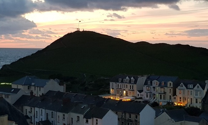 Hele House | Ilfracombe house 'Overboard' with breathtaking harbour & sea views