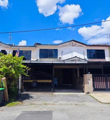 Lunas House | IlhamD' Homestay Kulim 5 Bedroom with 3 Toilet