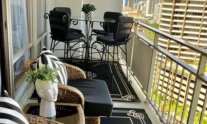Waikiki Condo | Ilikai Hotel, Ocean Front, Hip Real 1 BDR, City View, Best Surf in Waikiki