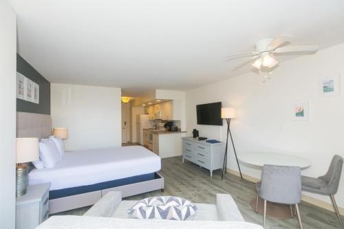 Waikiki Apartment | Ilikai Marina 1781 City View Studio
