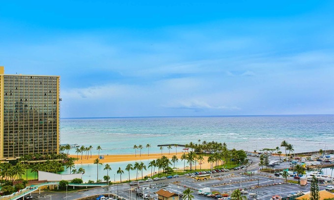 Waikiki Condo | Ilikai Marina 1792 Ocean/Sunset/Fireworks Views King Bed, Sofa Bed