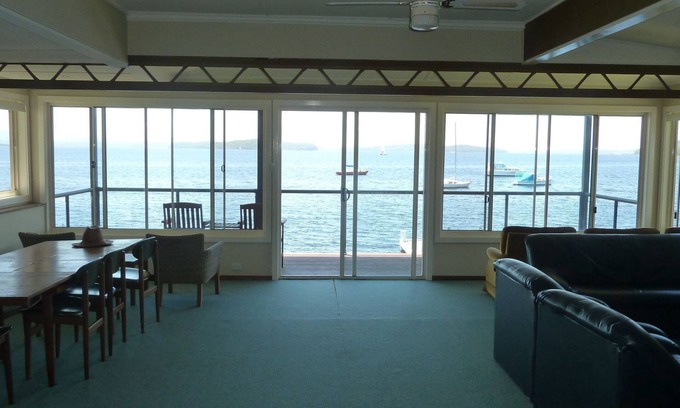 Nords Wharf House | Illawong Nord's Wharf