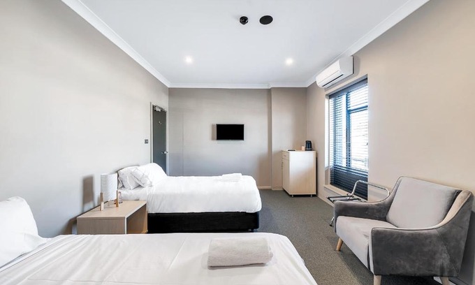 Five Dock Hotel | Illinois Hotel