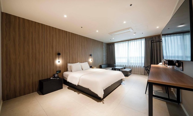 Janghang-dong Hotel | Ilsan Queen Town Hotel