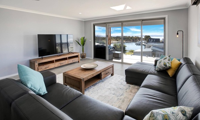 Paynesville House | Imagine yourself relaxing and enjoying fantastic views across the Gippsland L