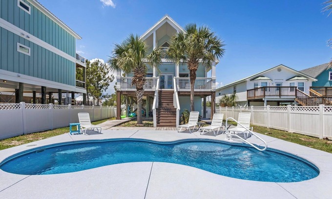 Gulf Shores House | Immaculate 3BR/2 BA 2400+ Square Foot House w/Private Pool - No Detail Missed