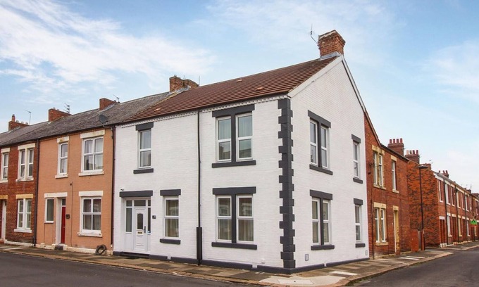 Wallsend House | Immaculate 6-Bed House in Newcastle