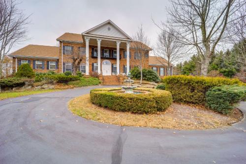 Boone Villa | Immaculate Boone Villa with Entertainment Lounge!