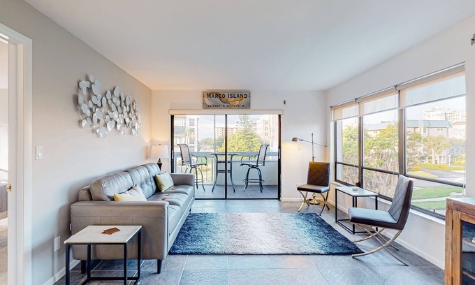Marco Island Condo | Immaculate condo with skyline views & balcony, on-site pool & grilling area