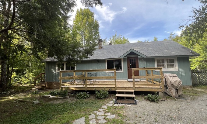 Dedham House | Immaculate Country Home by Goose Pond w/Sandy Private Beach. 25 mi. from Acadia