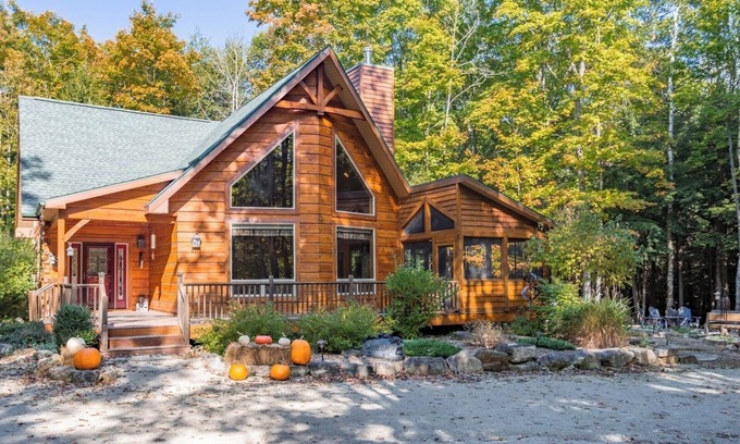 Egg Harbor Cabin | Immaculate Hand-Hewn Log Cabin ~ Private Wooded Setting In Egg Harbor