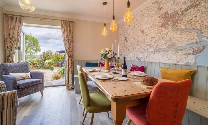 Stoke by Nayland Cottage | Immaculate luxury retreat in pretty village with great pubs - Box Valley Cottage