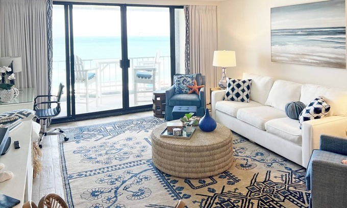 Wrightsville Beach Condo | Immaculate ocean front condo in Station One!