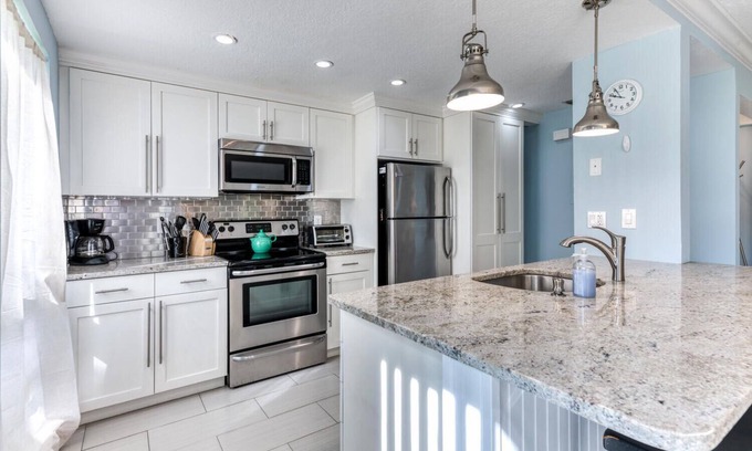 Hunt Club Condo | Immaculate PGA National Golf Villa